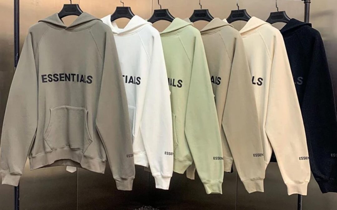 Essentials Hoodie Canada Relaxed Fit Collection
