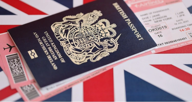 How​‍​‌‍​‍‌​‍​‌‍​‍‌ to Recognize a Fake Passport at a Border Checkpoint