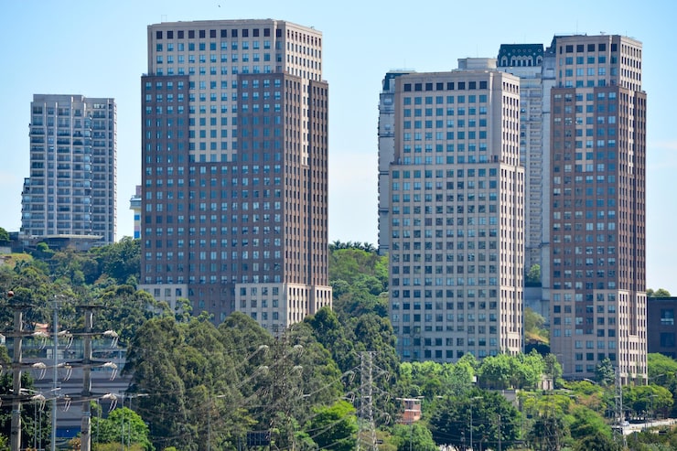 Rohan Square & Rohan Park – Two Sides of Better Living