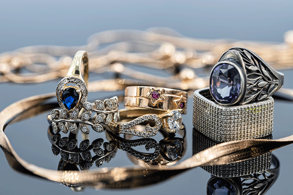 How to Choose High-End Fine Jewelry Pieces: Guide and Tips