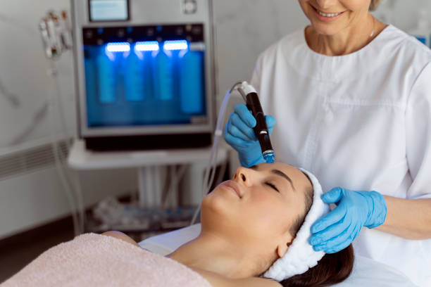 Does a Hydrafacial Near Me Work for Mature Skin Issues