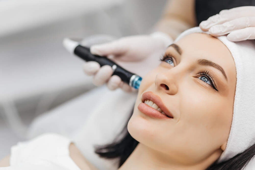 How Dermapen Treatment Reduces Pores