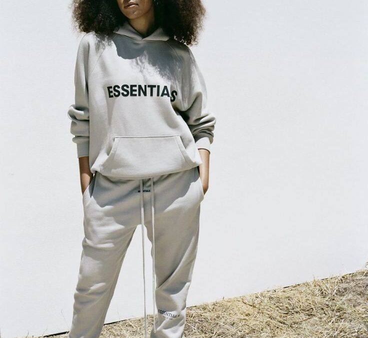 Essentials Hoodie: The Perfect Blend of Comfort, Minimalism, and Modern Streetwear