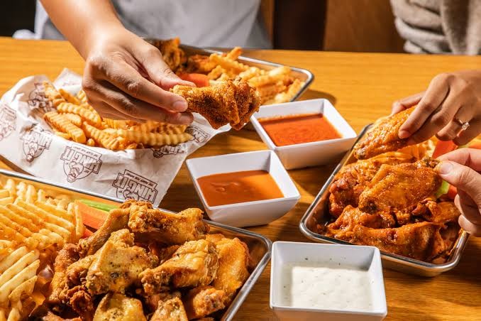 Wing It Belfast: Menikmati Chicken Wings Renyah dengan Pilihan Saus yang Beragam